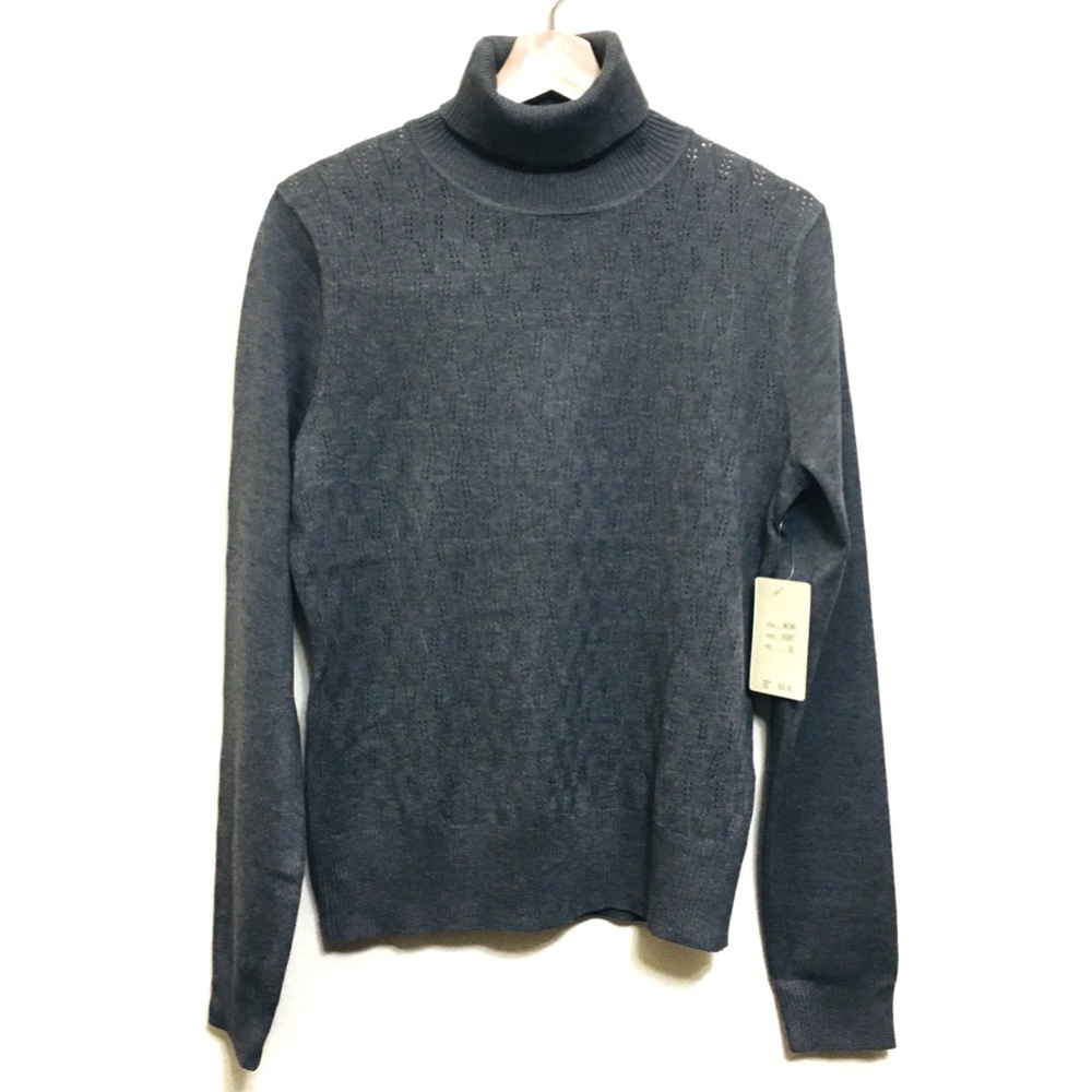 NWT Heather Gray Light Turtleneck Sweater
